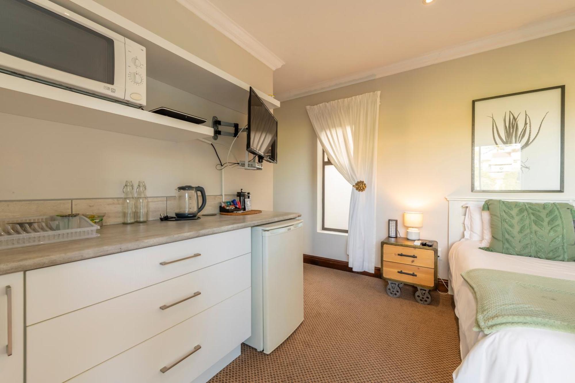 Bed and Breakfast 6 On Protea Knysna Esterno foto