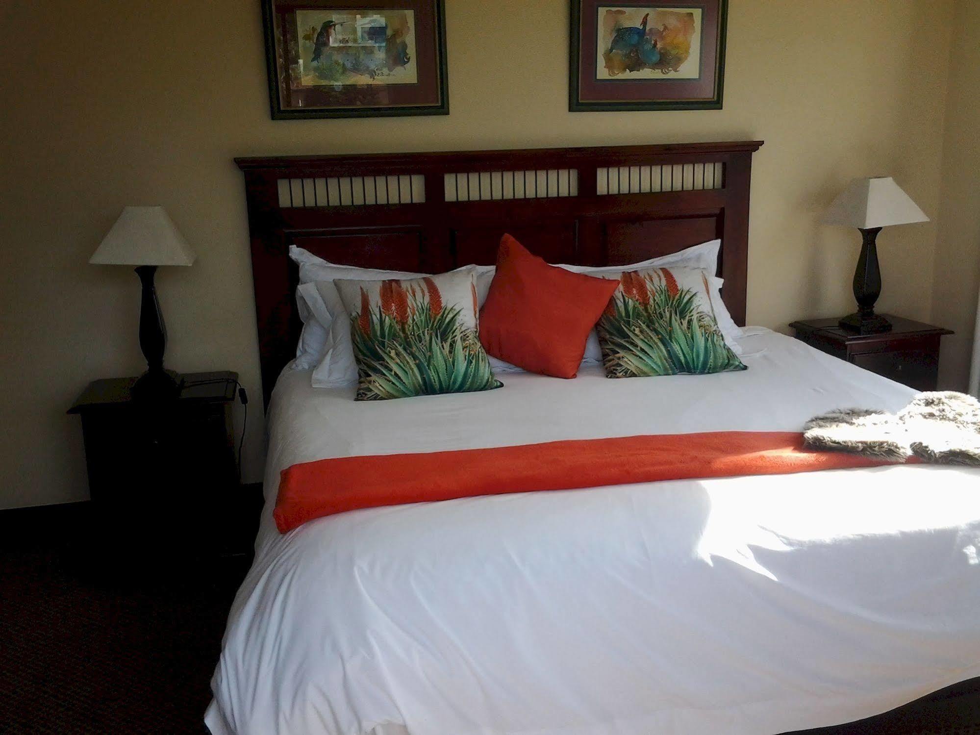 Bed and Breakfast 6 On Protea Knysna Esterno foto